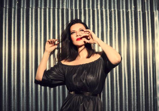 Laura Pausini regina ai Mondiali: canterà alla finalissima di New York