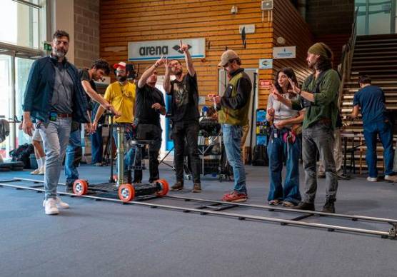 Riccione, lo Stadio del Nuoto diventa un set per il film “Piove col sole”