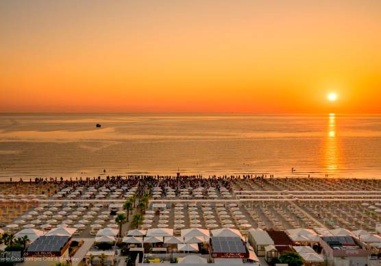Riccione, arrivano i bandi per la concessione di 14 zone di spiaggia ma non riguardano i servizi a monte