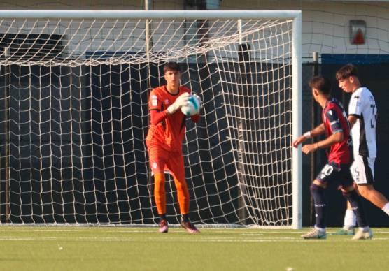 Il portiere bianconero Fontana (Zanotti)