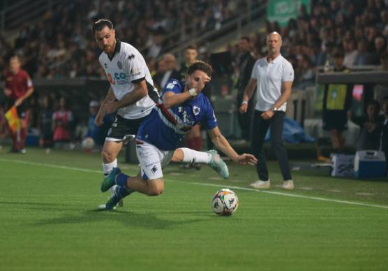 Attilio Lombardo osserva un duello tra Simone Bastoni e Carlo Cherubini (Zanotti)