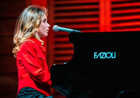 Musica in piazzale Fellini per la “Notte rosa”: ecco il cast. E alle Terme c’è Petra Magoni