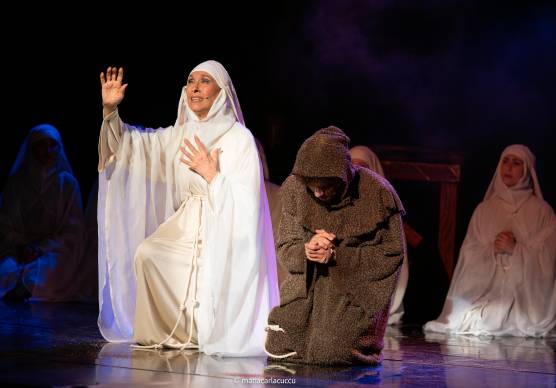Rimini, “Chiara di Dio”: il musical di Carlo Tedeschi debutta in Romagna
