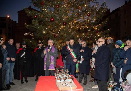 L’accensione dell’albero di Natale (foto mmph)