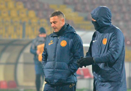 L’allenatore giallorosso Marco Marchionni appare molto perplesso