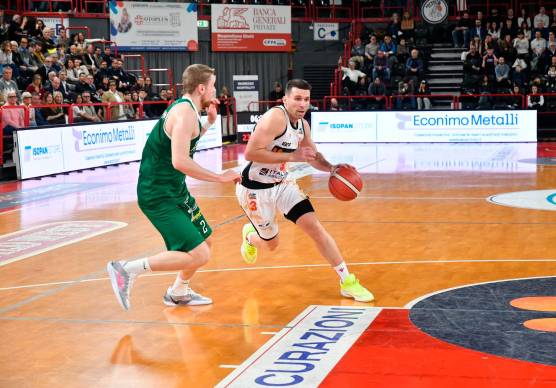 Basket A2, l’Unieuro batte Avellino in volata (73-71)
