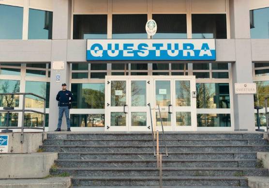 Ravenna. La Polizia interviene per una lite in famiglia e trova la droga