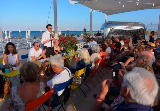 Pavoni di Punta Marina, più quieti gli animi il giorno dopo l’assemblea