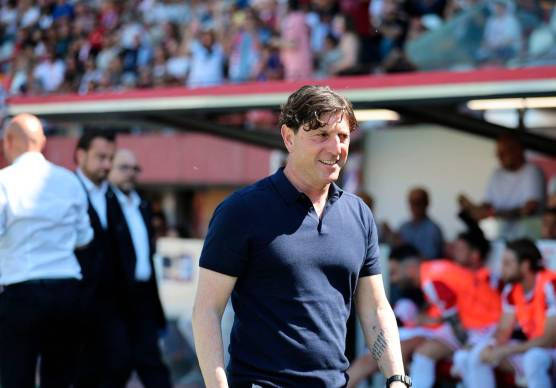 Michele Mignani prima della palla al centro di Mantova (foto Rega)