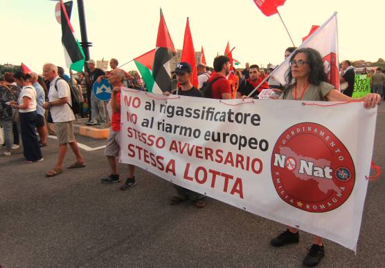 Ravenna. In darsena la protesta contro il traffico di armi FOTOGALLERY FIORENTINI