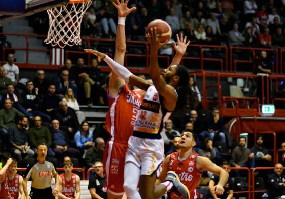 Demonte Harper (foto Blaco)