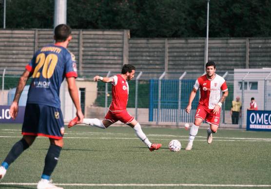 Davide Macrì ed Elia Petrelli in proiezione offensiva nel primo tempo