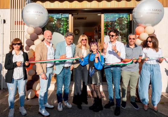 Dal Vietnam a Forlì per aprire il suo salone da parrucchiera: “Un rituale di benessere dedicato alle donne”