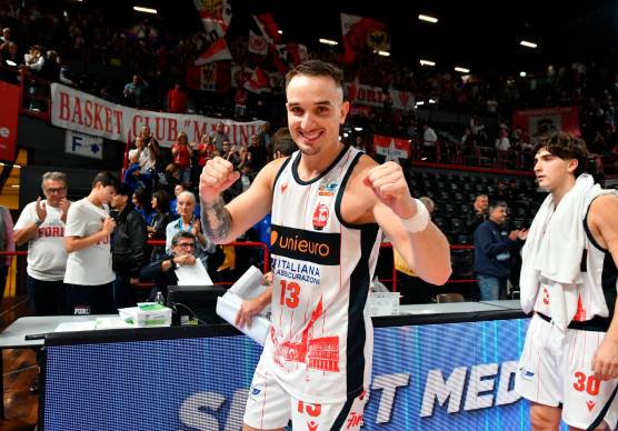 Basket A2, l’Unieuro batte anche Cento (80-73)