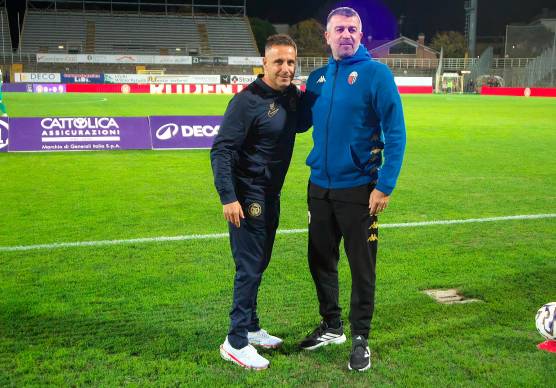 Marco Marchionni, qui insieme a Francesco Tomei dell’Ascoli, sta guidando il Ravenna alla grande foto fiorentini