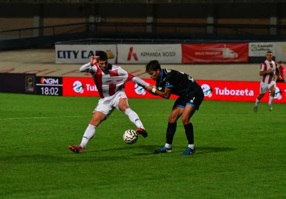 Elia Petrelli in azione nell’incontro con il Pineto (foto FABIO BLACO)