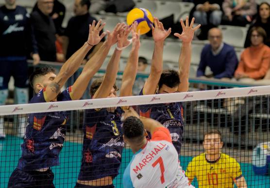 Un muro di Dimitrov, Canella e Valchinov: per i due bulgari oggi un interessante “derby” contro Karyagin e Zhelev