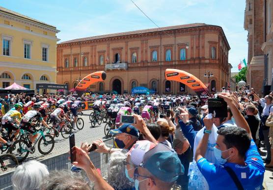 Cervia, Giro d’Italia e Sposalizio del mare nella stessa giornata: il prefetto chiede massima comunicazione ai cittadini sui limiti alla mobilità