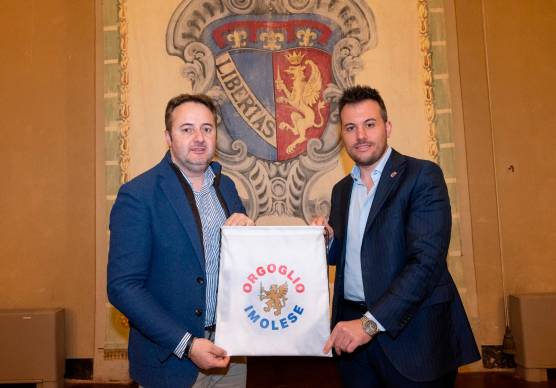 Il sindaco di Imola Marco Panieri (a destra) con il presidente dell’associazione Orgoglio Imolese Luca Salvadori