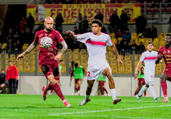 Il centrocampista Carlo Ilari (foto Massimo Fiorentini)