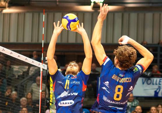 Antonino Russo, qui assieme a Bartolucci, sfida oggi la squadra della sua città