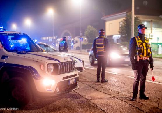 La polizia locale sta conducendo le indagini per ricostruire la dinamica dello schianto