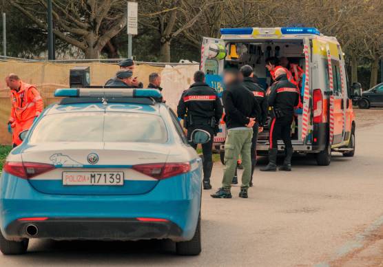 Carabinieri, Polizia, Guardia di finanza e ambulanza sabato pomeriggio nel parcheggio Torre Umbratica
