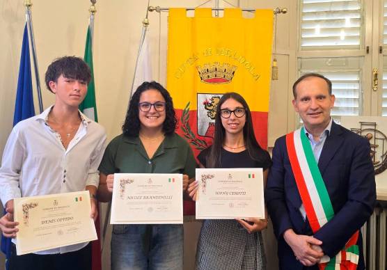 I tre giovani premiati dal sindaco di Meldola
