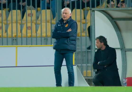 L’allenatore giallorosso Andrea Mandorlini con al fianco il figlio e direttore sportivo Davide (Fiorentini)