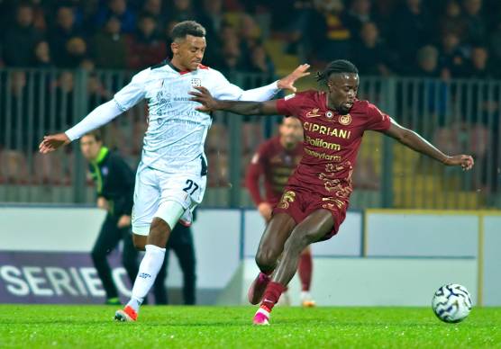 Un’immagine di Joshua Tenkorang in azione (foto MASSIMO FIORENTINI)