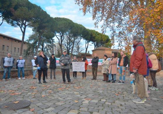 La protesta per gli alberi (Fotoservizio Massimo Fiorentini)