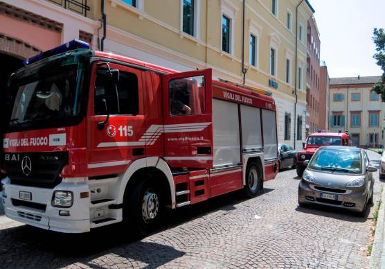 Rimini, infortunio sul lavoro a Rivazzurra: folgorato in cucina durante le pulizie