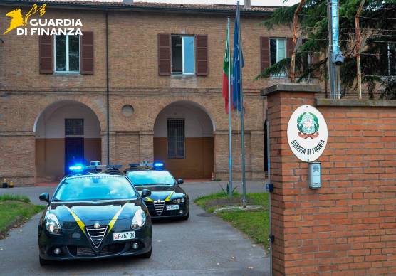 Sky, Dazn e Netflix pirata: scoperta la nuova rete clandestina dello streaming illegale. La Finanza di Ravenna effettua perquisizioni e sequestri. Sanzionati già mille utenti