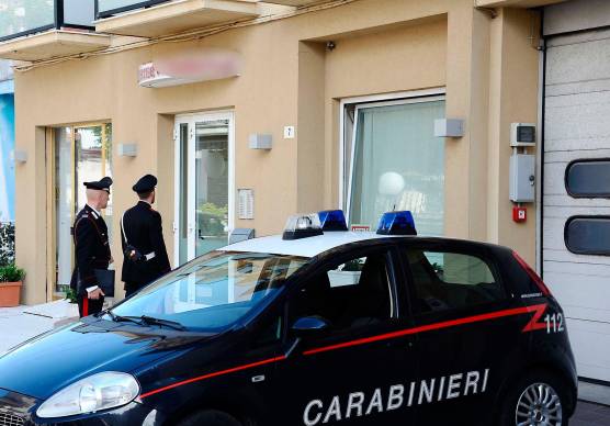 Cattolica, tenta di rubare in un furgone ma viene fermato dai carabinieri