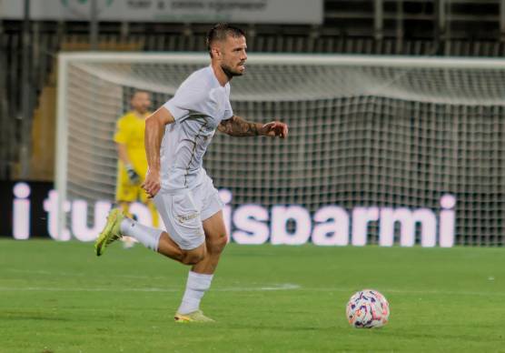 Daniele Casiraghi ha fornito tre assist nella settimana in cui il Ravenna ha ottenuto 9 punti (foto Massimo Fiorentini)