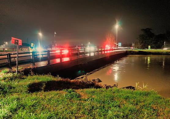 La piena del Senio nella notte. Foto Massimo Fiorentini