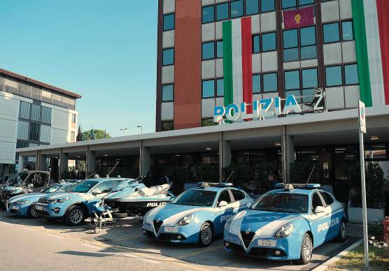 Rimini: quattro espulsioni e due arresti per documenti falsi a giugno