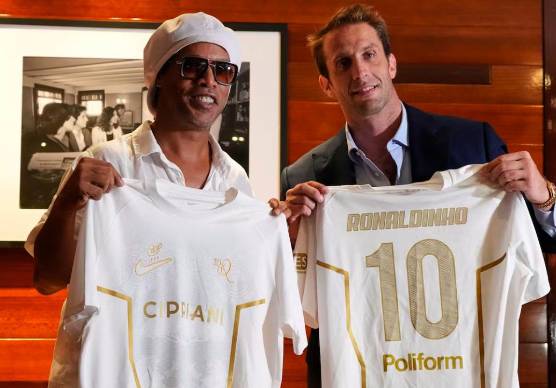 Ravenna, festa in spiaggia per il Ravenna FC: arriva Ronaldinho
