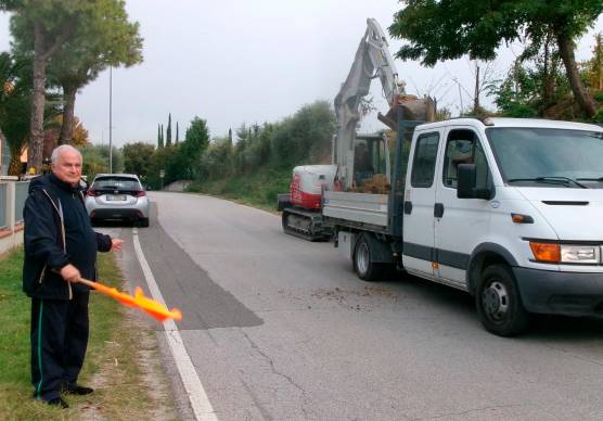 Il vicesindaco Ruscelli dirige il traffico