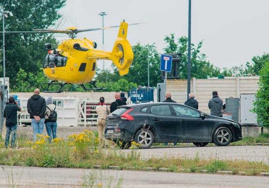 Il ferito è stato portato in elicottero all’ospedale Bufalini di Cesena (Foto Massimo Fiorentini)