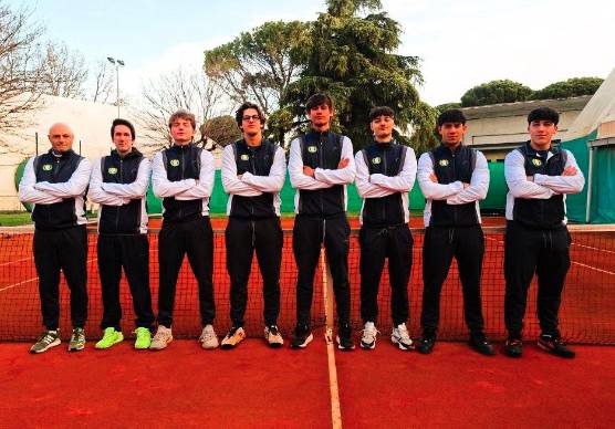 L’imbattuta formazione del Forum Tennis Forlì impegnata nel campionato di Serie C maschile