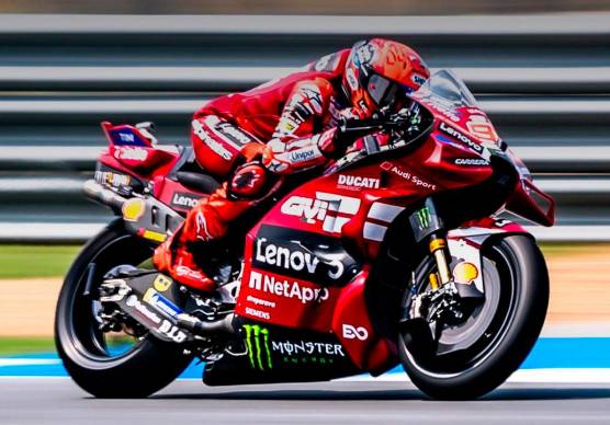 MotoGp, Marc Marquez in pole a Jerez, Bezzecchi in seconda fila col 4° tempo