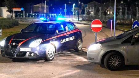 Bertinoro: si scagliano contro i Carabinieri durante un controllo, due fratelli ai domiciliari