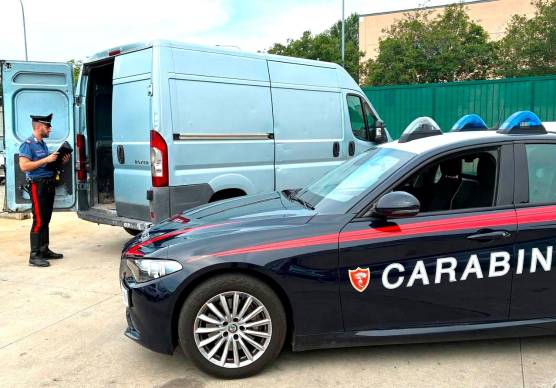 Imola, tre fratelli ladri sul furgone scoperti e arrestati a Mordano