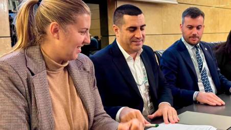 Da sinistra, la presidente della Provincia di Ravenna Valentina Palli, il presidente della Regione Emilia-Romagna Michele De Pascale e il sindaco di Imola e presidente di Anci Emilia-Romagna Marco Panieri