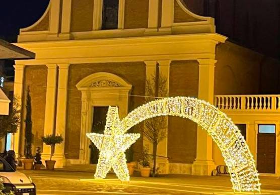 La chiesa a San Mauro nel periodo natalizio