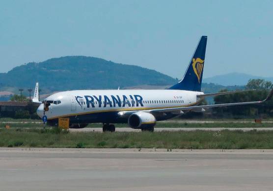 Ryanair a De Pascale: “Togliete la council tax e faremo crescere il traffico negli aeroporti di Forlì e Rimini”