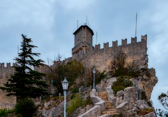 San Marino, due turisti chiusi dentro la prima torre