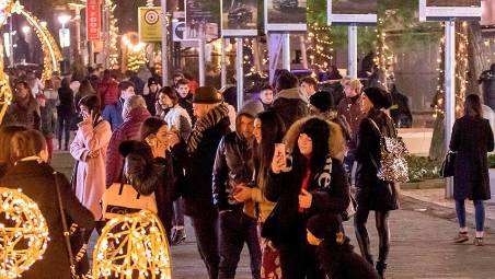 A Milano Marittima la pista del ghiaccio più grande d’Europa