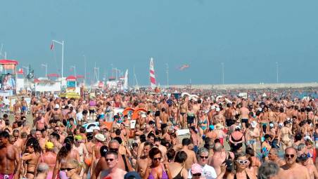 Turismo, dati Touring Club: l’Italia cresce, Rimini cala del 7% sul 2019